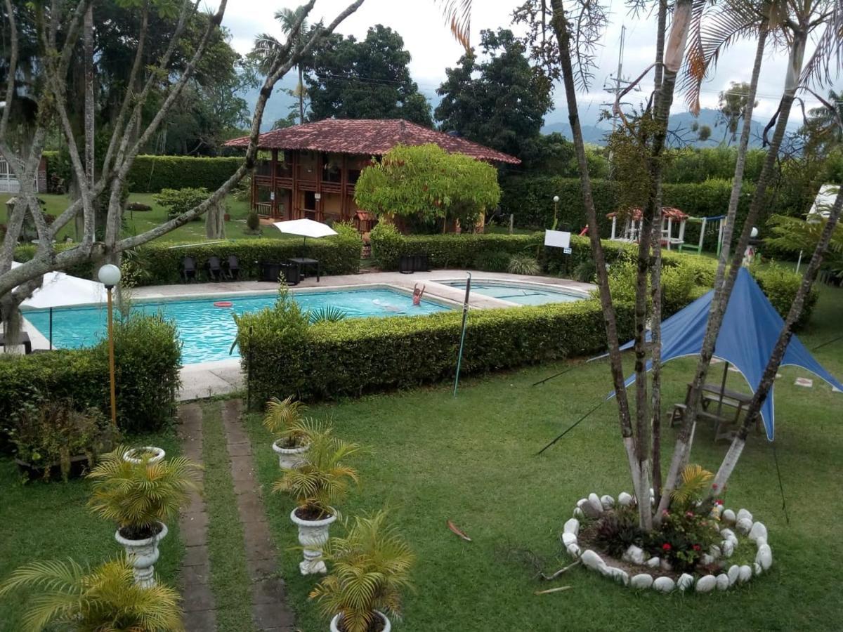Villa Alejandra Del Quindio Calarcá Exterior photo