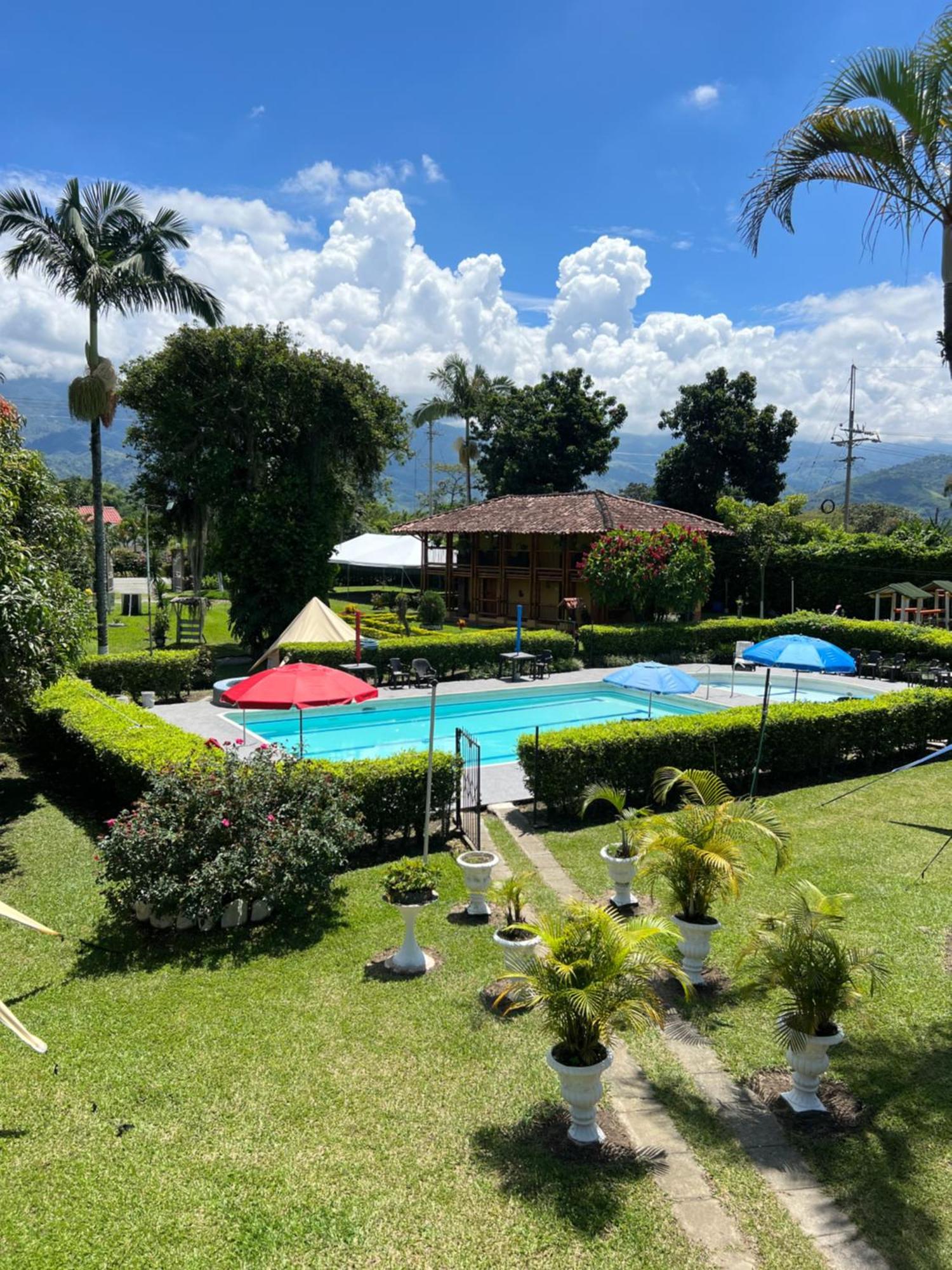 Villa Alejandra Del Quindio Calarcá Exterior photo