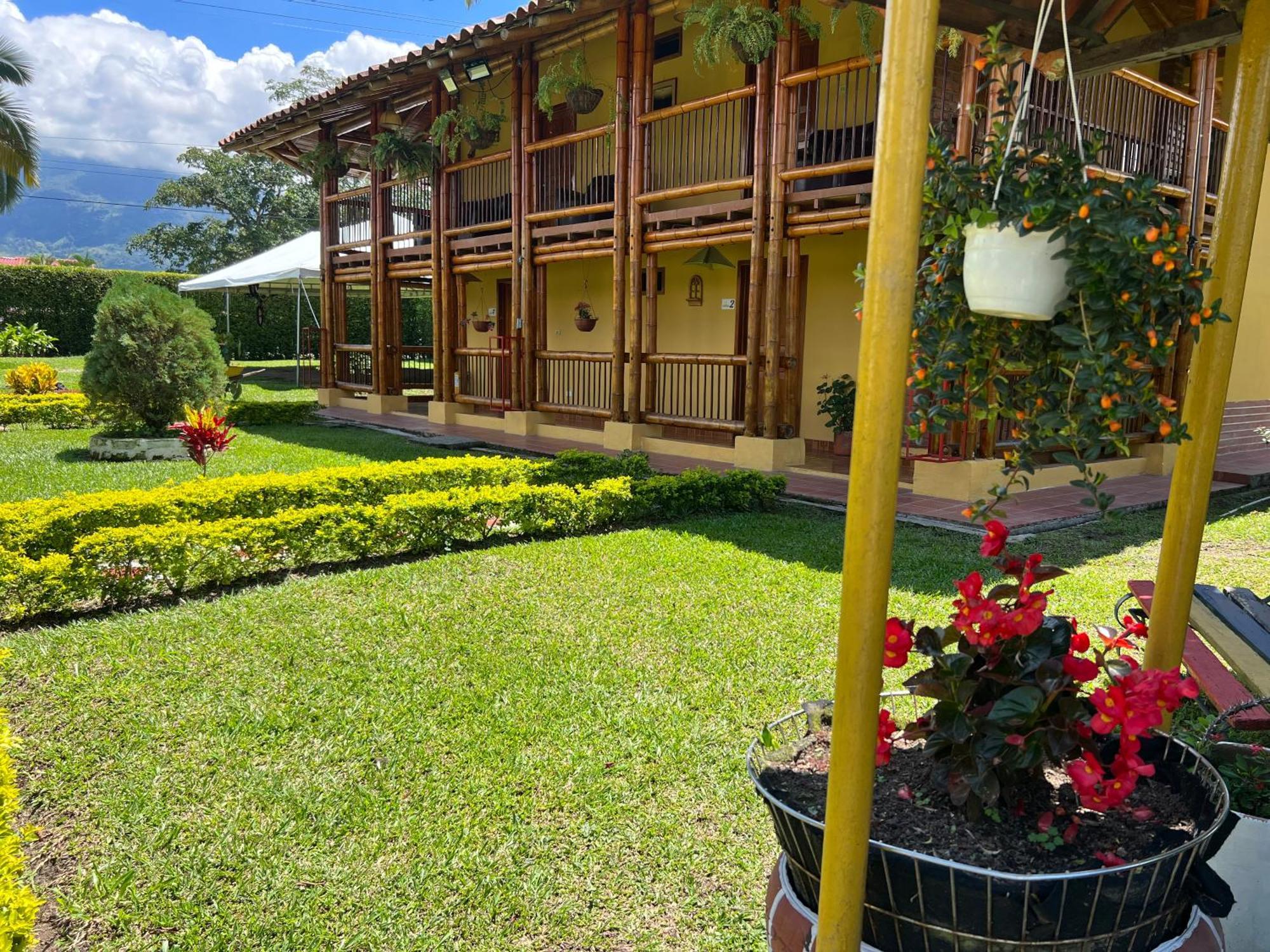 Villa Alejandra Del Quindio Calarcá Exterior photo
